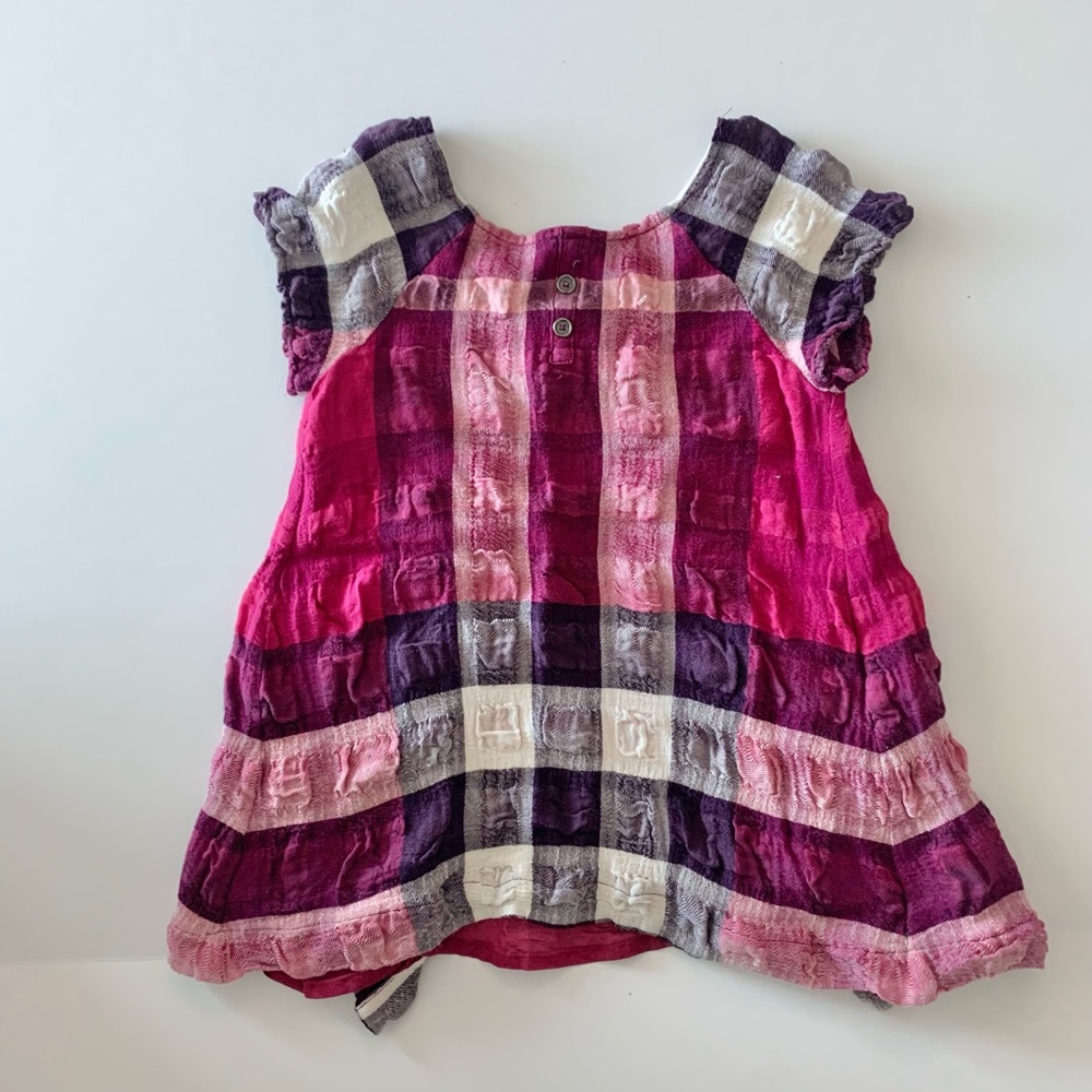 Burberry kids 24 months Dress buttons in the back